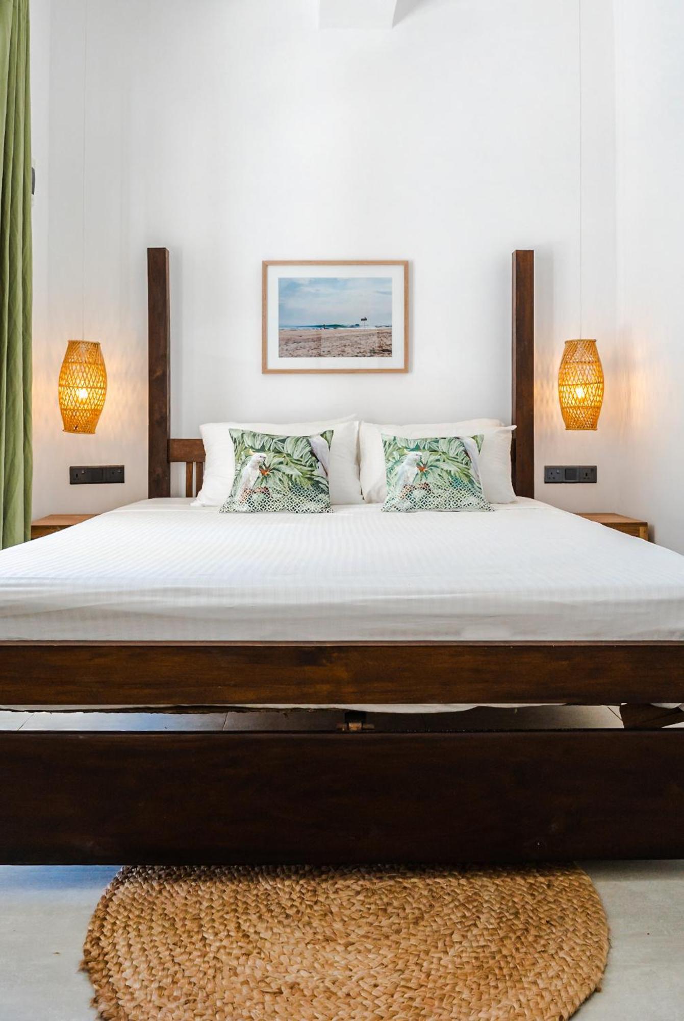 Lucky'S Surf Camp Bed & Breakfast Weligama Exterior foto