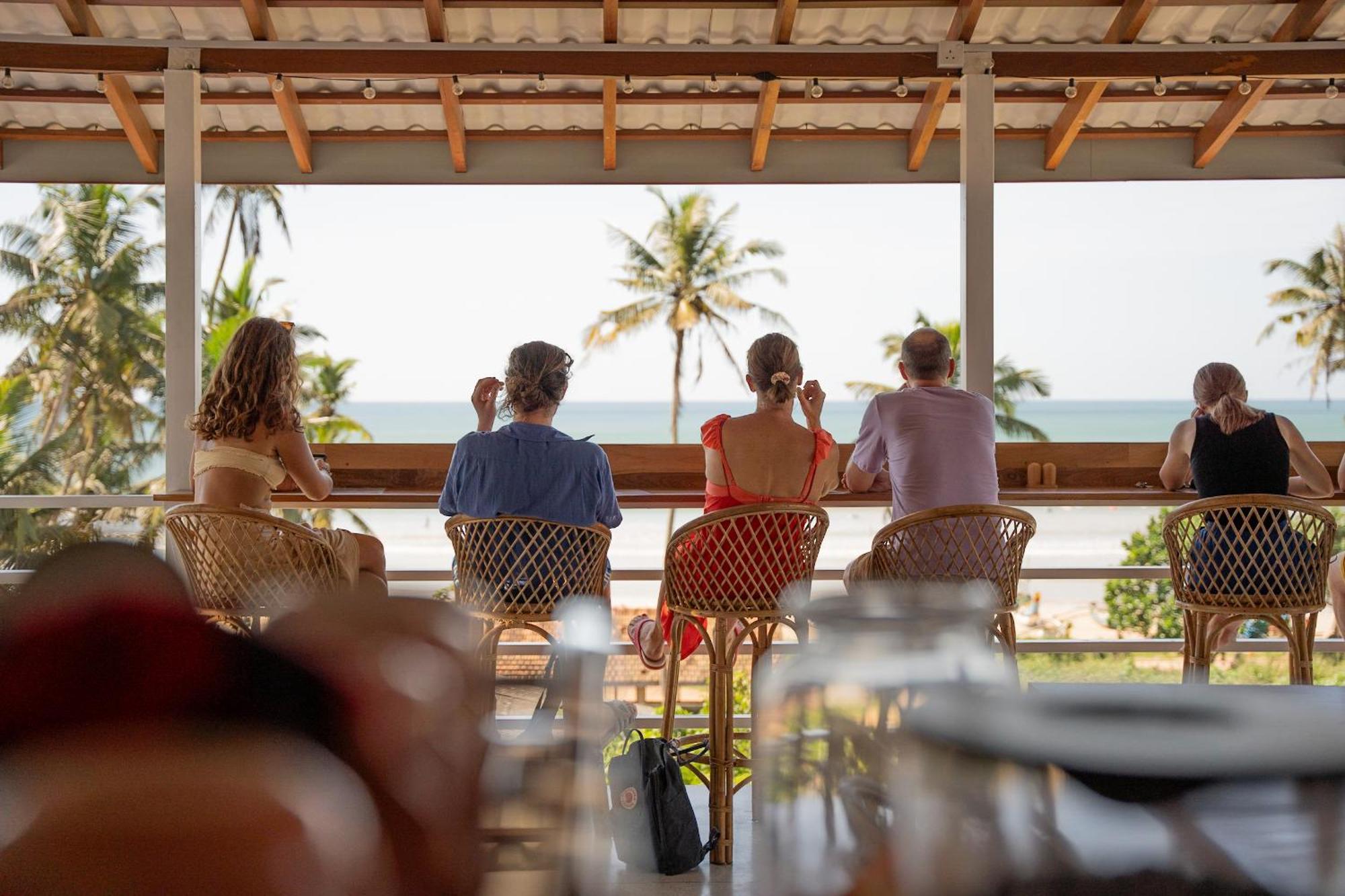 Lucky'S Surf Camp Bed & Breakfast Weligama Exterior foto