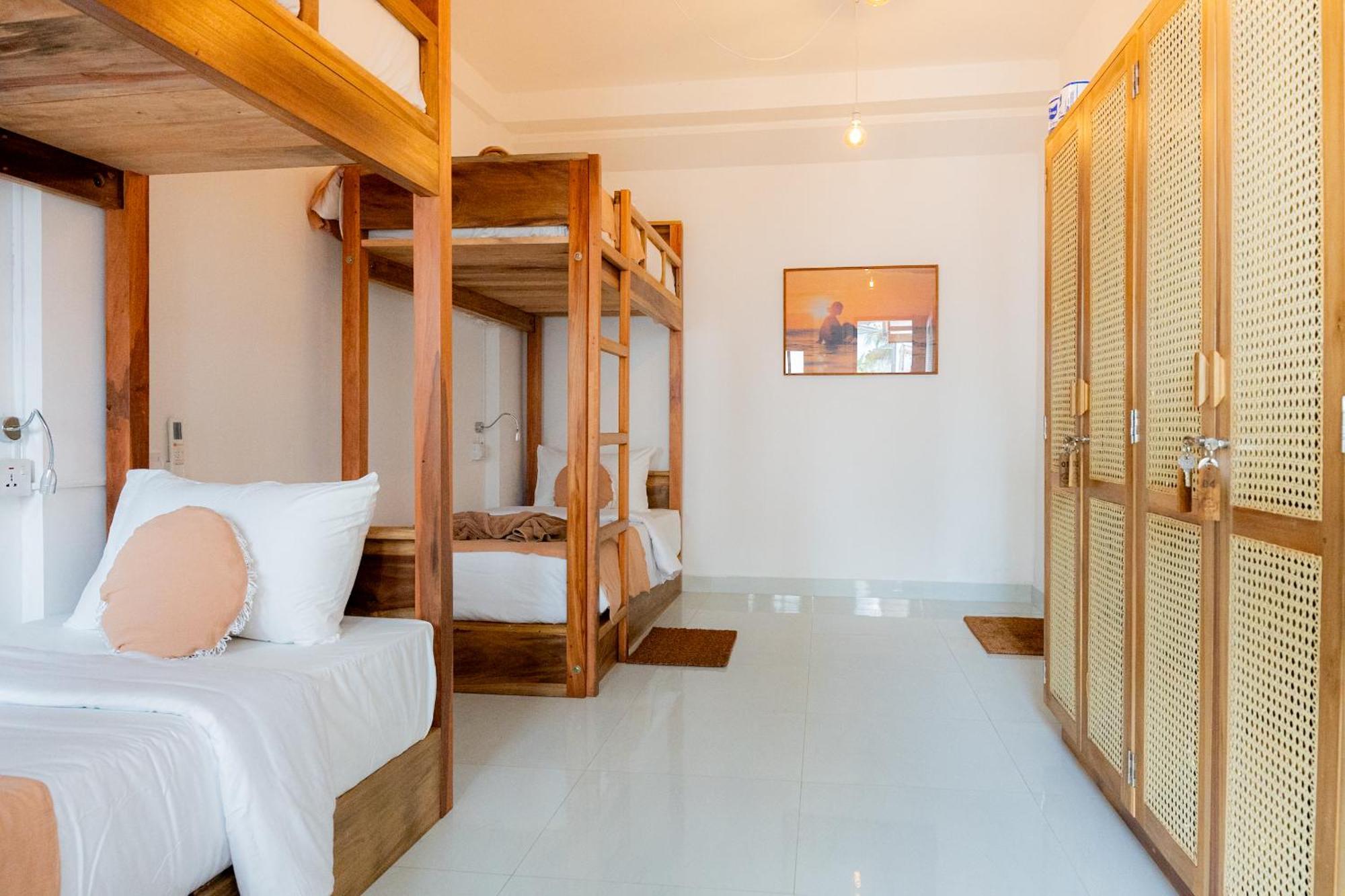 Lucky'S Surf Camp Bed & Breakfast Weligama Exterior foto