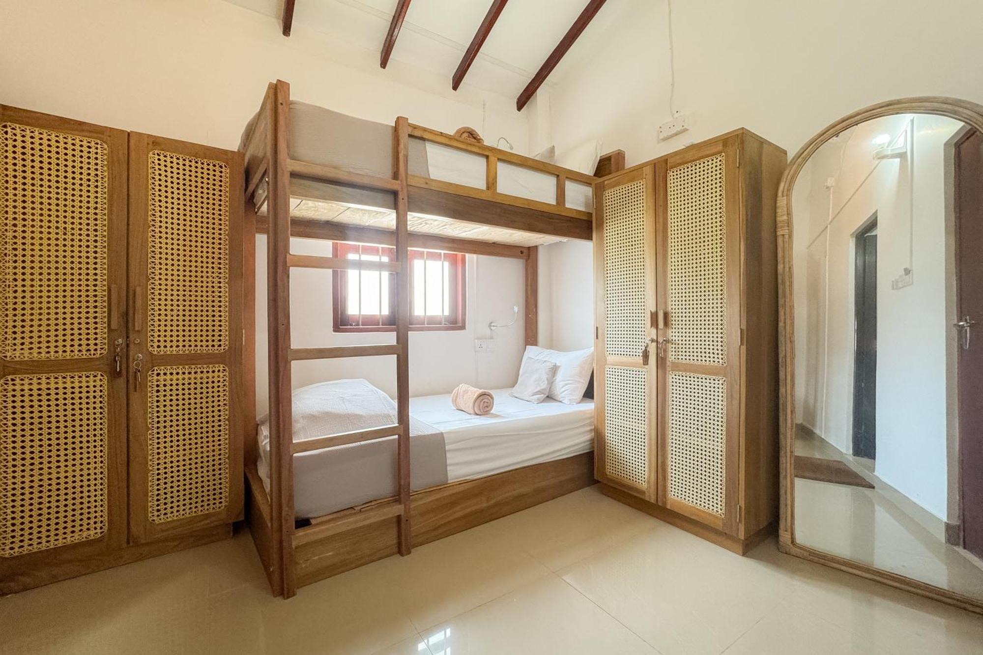 Lucky'S Surf Camp Bed & Breakfast Weligama Exterior foto