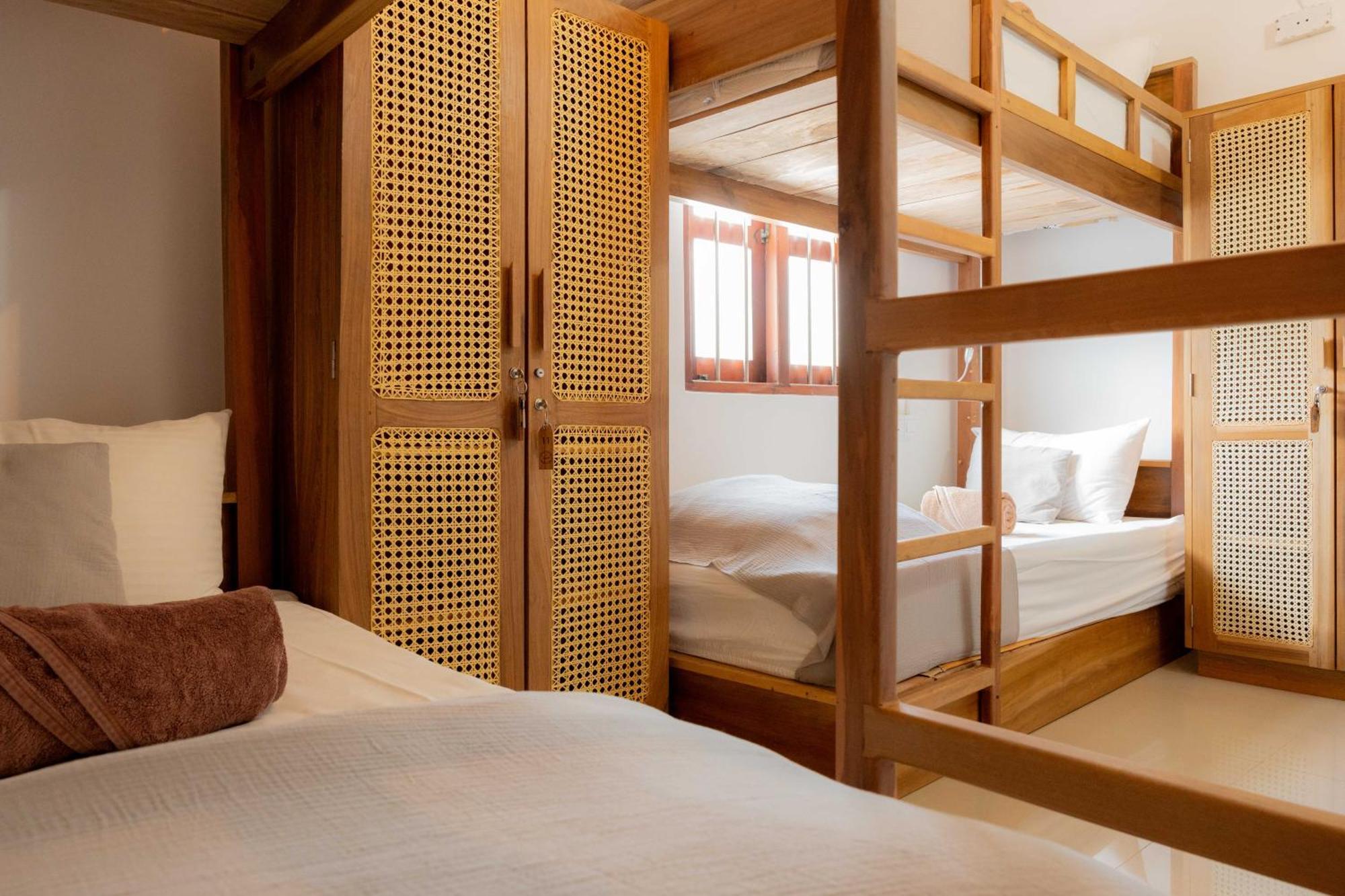 Lucky'S Surf Camp Bed & Breakfast Weligama Exterior foto