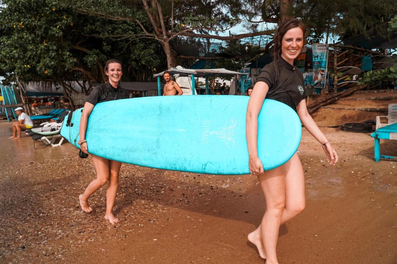 Lucky'S Surf Camp Bed & Breakfast Weligama Exterior foto